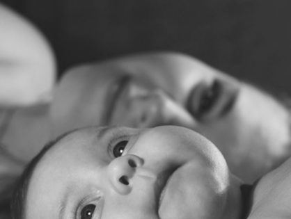 El cariño materno condiciona el desarrollo emocional y fisiológico del niño
